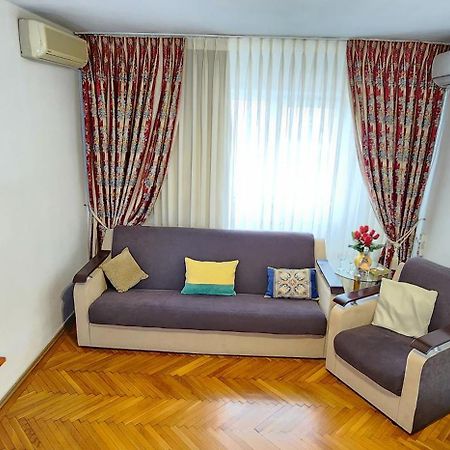 Atlas Accommodation Studio Romana de Lux Bucarest Esterno foto